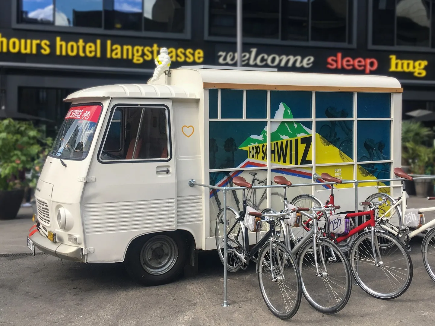 25 hours hotels