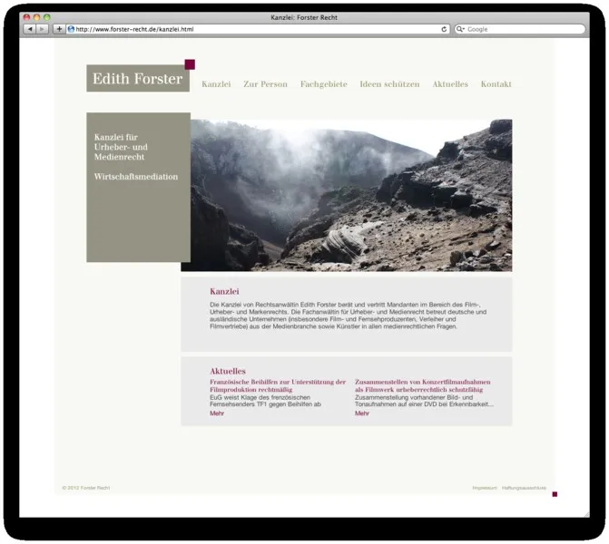 Startseite der Kanzlei-Website mit Felsenlandschaft und überlagernden Rechtecken