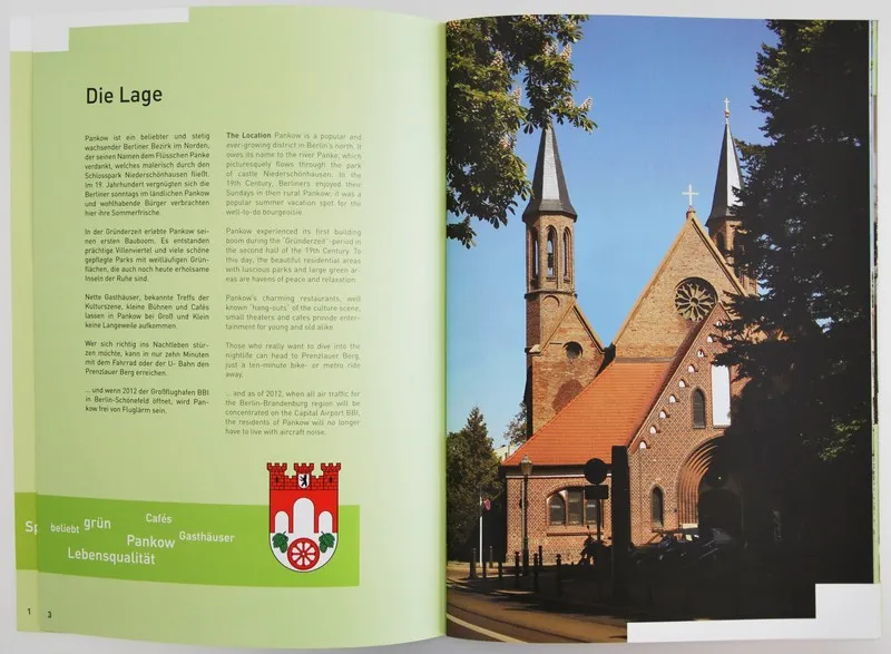 Broschürenseite zur Lage mit Kirche und Wappen