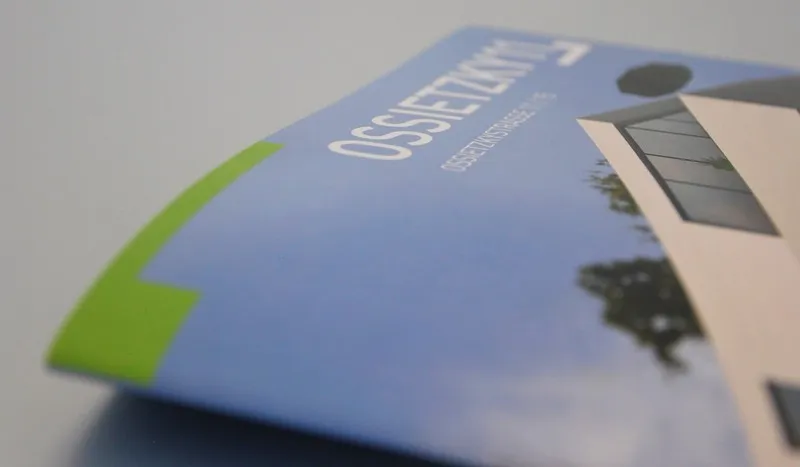 Broschüren-Cover Ossietzky11 in Blau und Grün