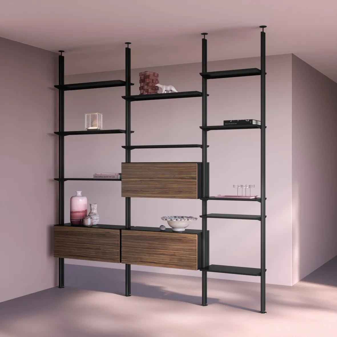 Schwarzes SCALA Regal mit Nussbaum-Schubladen im rosafarbenen Raum